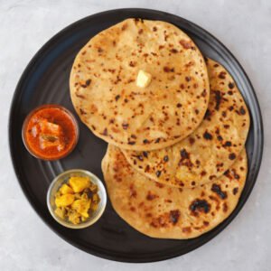 Aloo Parantha (Spiced Indian Flatbread with Potato Filling)