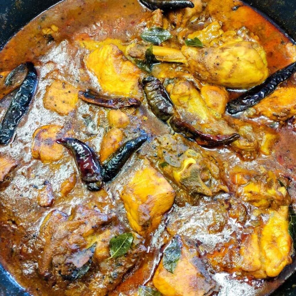 Chicken Madras (Spicy South Indian Chicken Curry)